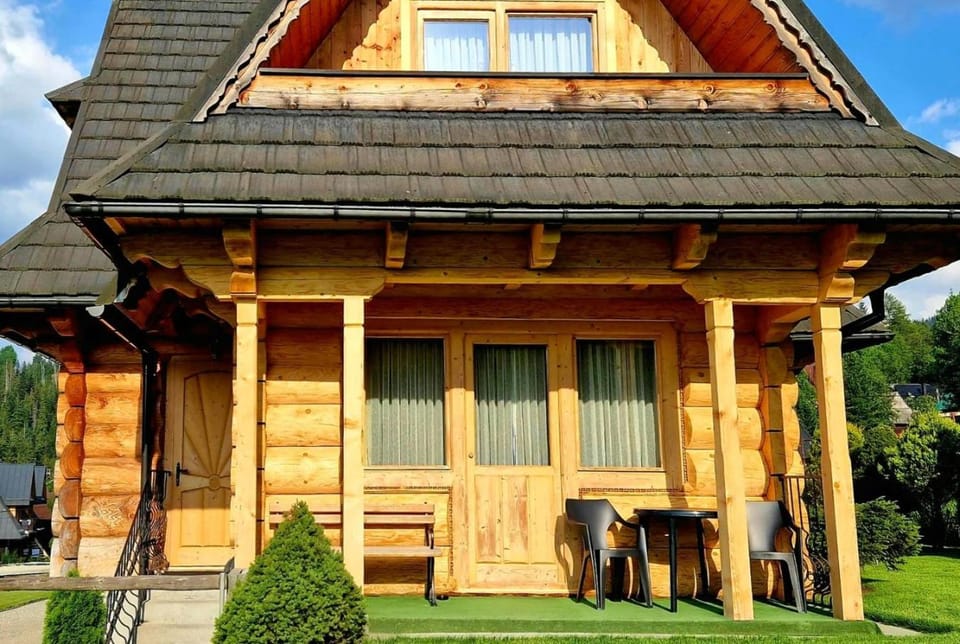 Property building, Day, Garden, Garden view