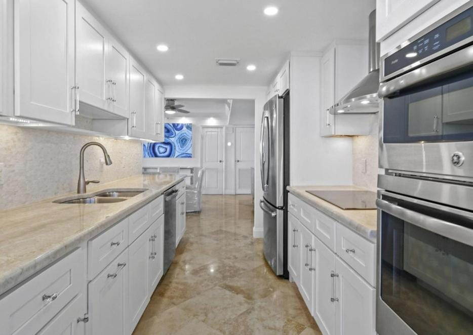 Direct Oceanfront Two Bedroom Condo at The Barclay Apartment in South Palm Beach