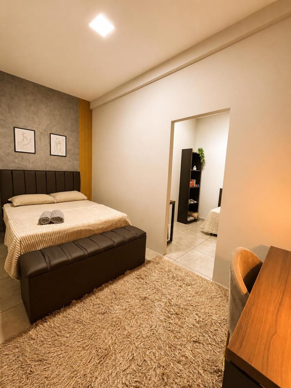 Bed, Photo of the whole room, Bedroom