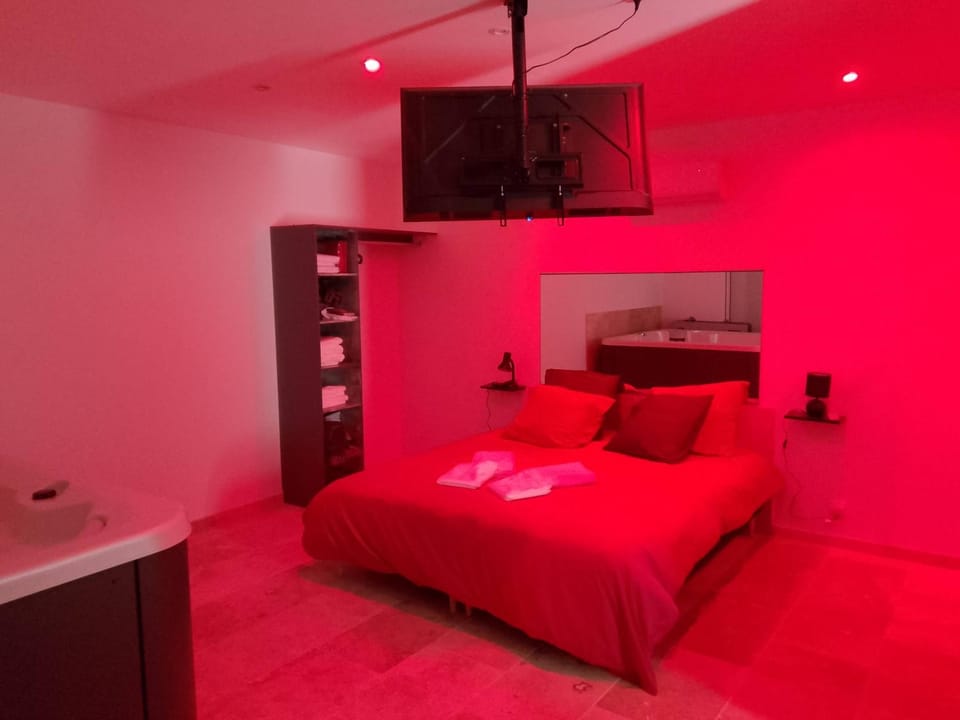 Love room Drôme in Grignan House in Grignan