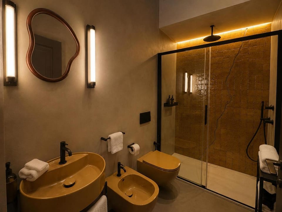 Shower, Toilet, Bathroom, bidet, towels