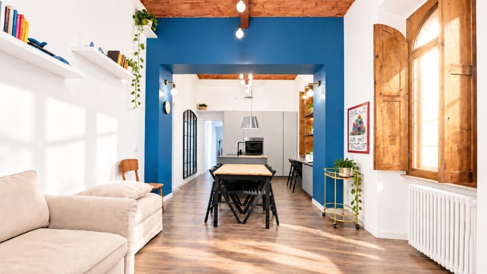 Library, Living room, Seating area, Dining area, hair dresser