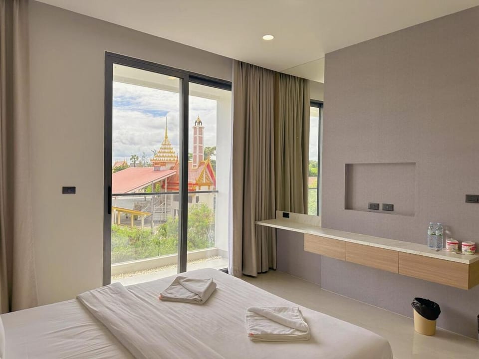 Luxury 6-Bedroom Pool Villa with Elevator in Pattaya-Near the Sea-Internet-Famous Restaurants Villa in Pattaya City