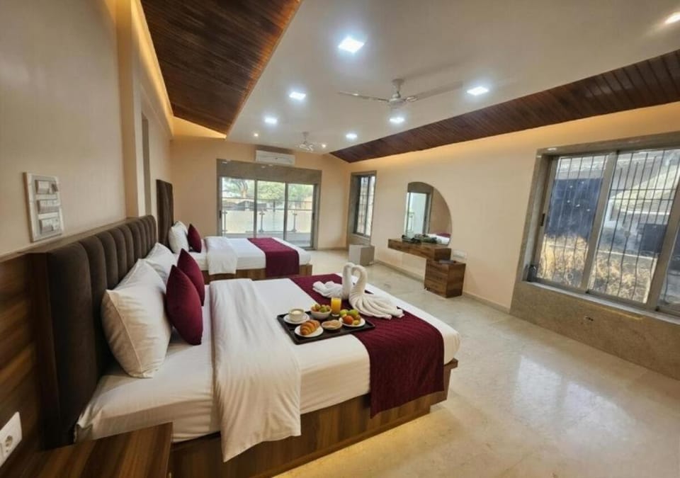 Azure Grand 4BHK Luxury Villa With AC, Garden , BBQ , AIR HOCKEY , CARROM , TENNIS TABLE , Near Lonavala - 10 minutes From Imagica & Wet n Joy Villa in Maharashtra