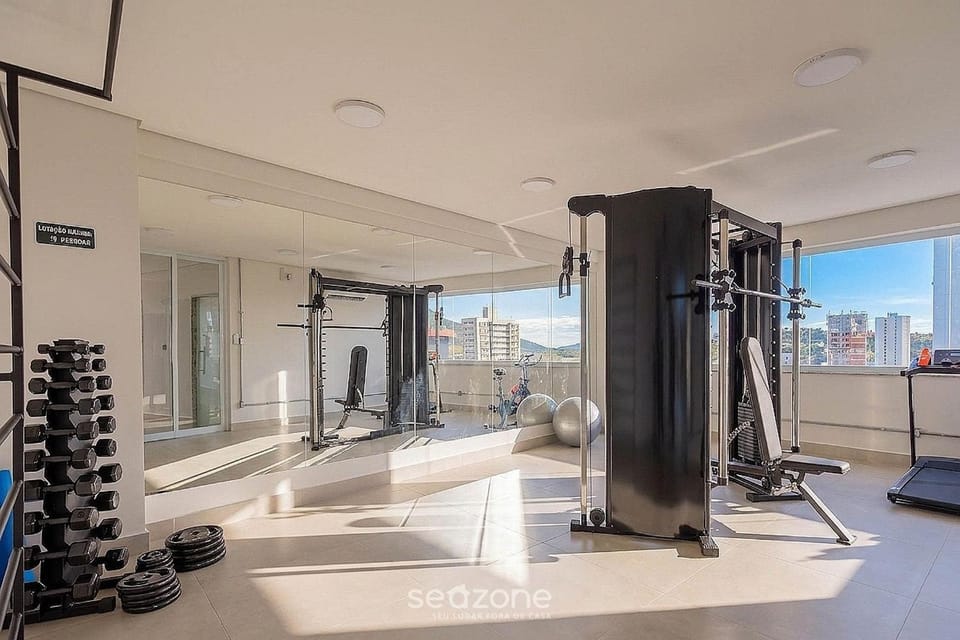 Fitness centre/facilities, City view