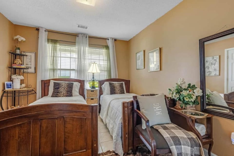 Bed, Bedroom