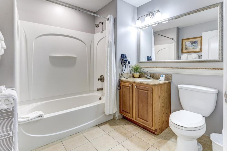Fully Equipped Lake View Condo! Apartment in Orlando