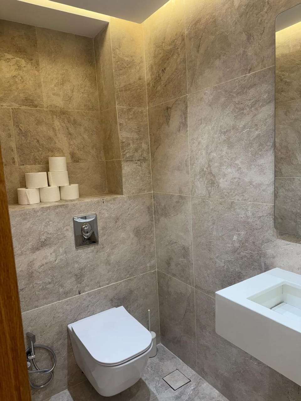 Chic 2BR 2 Bathrooms Near Corniche & Hassan II Apartment in Casablanca