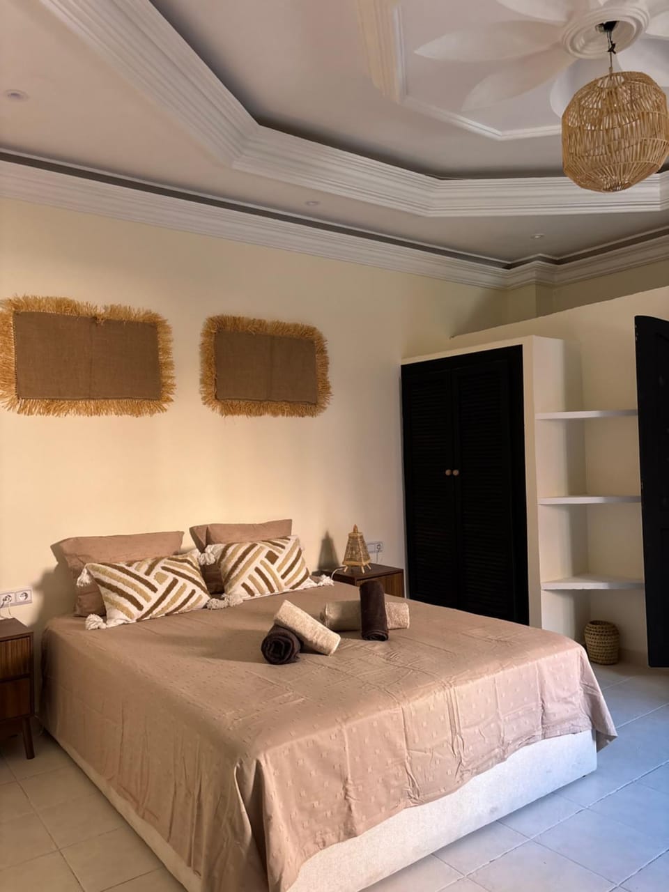 Bed, Bedroom, towels, wardrobe