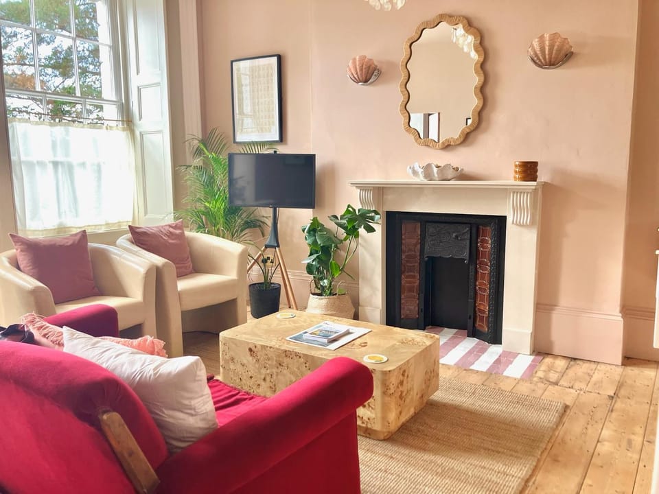 Stylish 2 bed Apartment 15 min walk to beach or harbour Apartment in Torquay