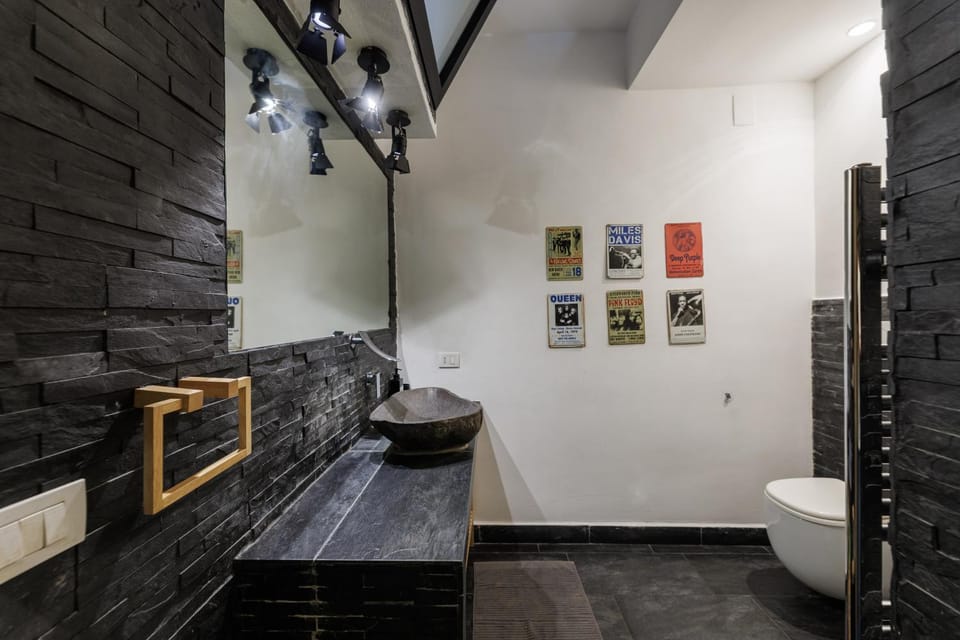 Toilet, Bathroom