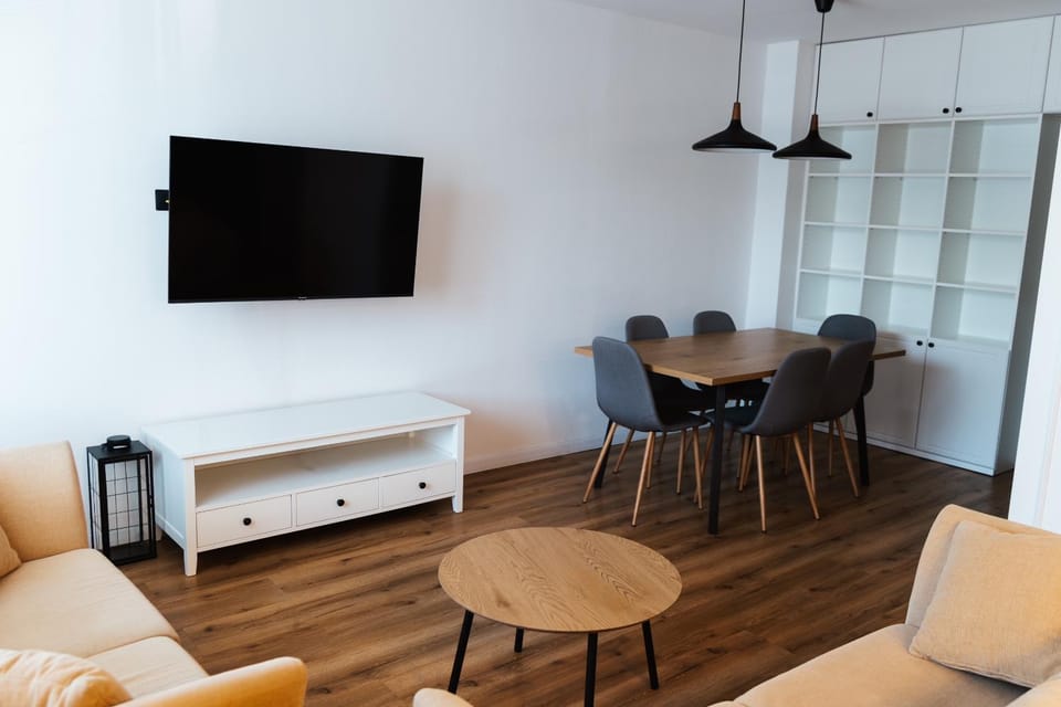 Black Lotus 6 I Self Check-In I Centre I Free Parking Apartment in Slovakia