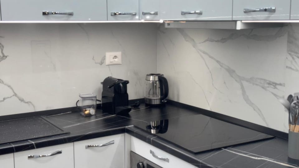 Coffee/tea facilities, Kitchen or kitchenette