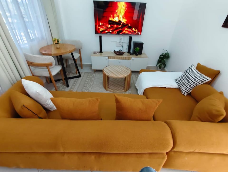Ultra Modern one bedrooms by Winnie Apartment in Kenya