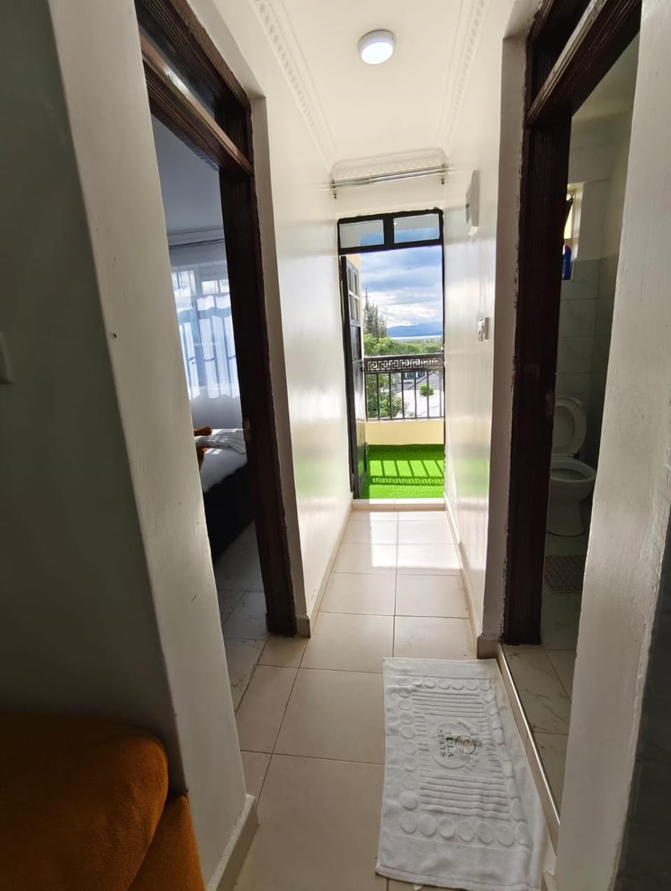 Ultra Modern one bedrooms by Winnie Apartment in Kenya