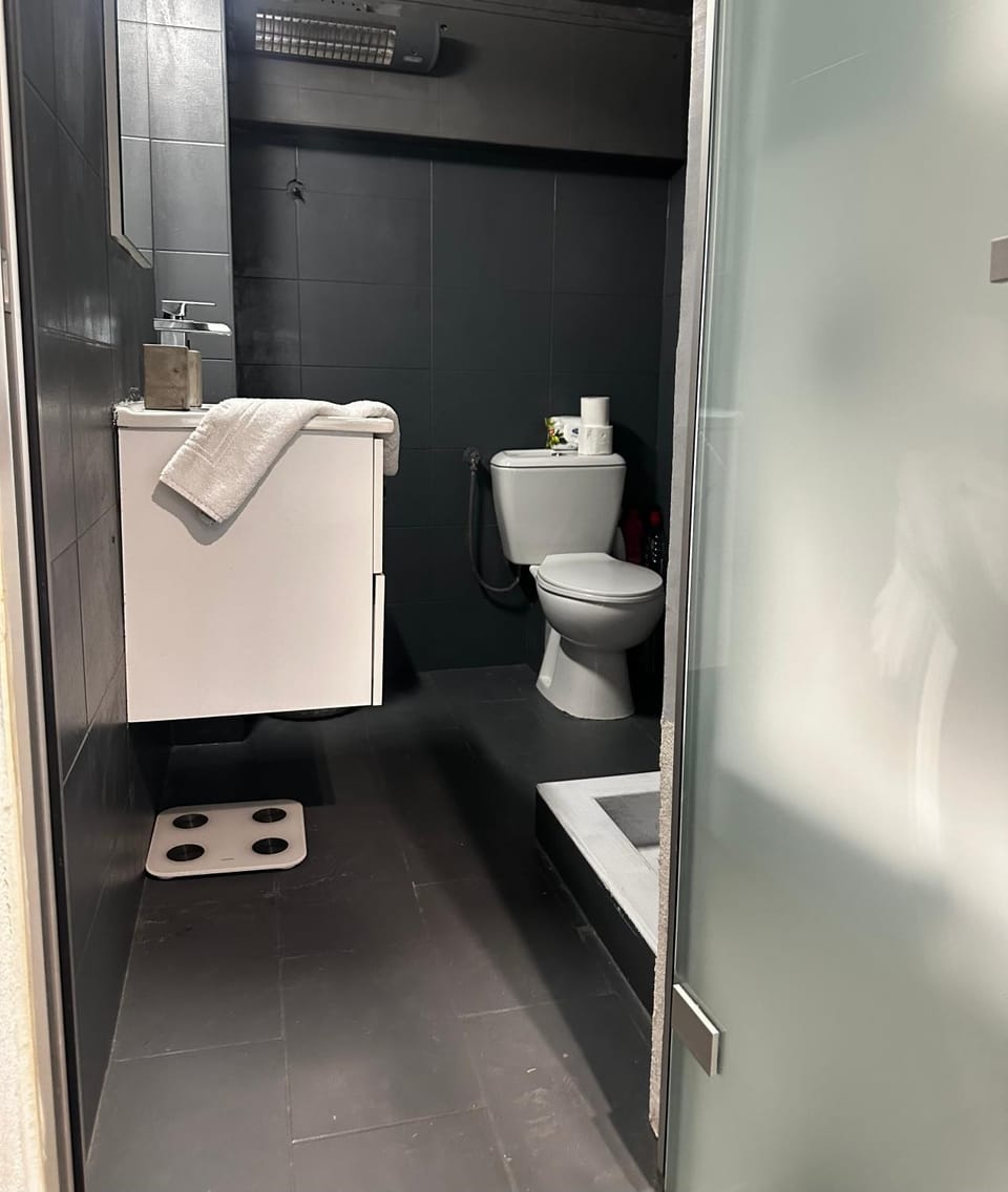 Minimal Arch En-Suite Studio Apartment in Thessaloniki