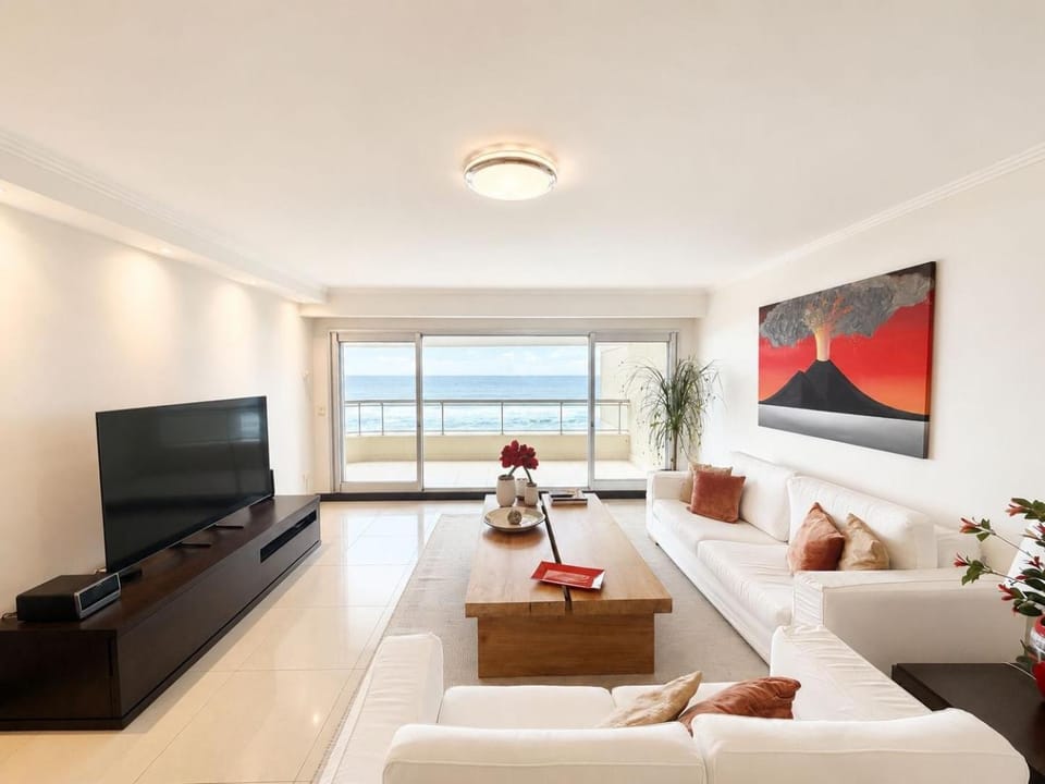 Lujoso Apartamento Frente a la Playa Brava Punta del Este Apartment in Punta del Este