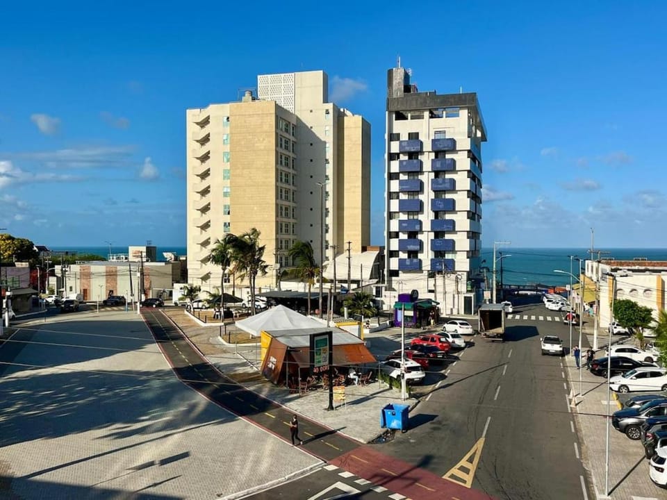 Sea view, Street view