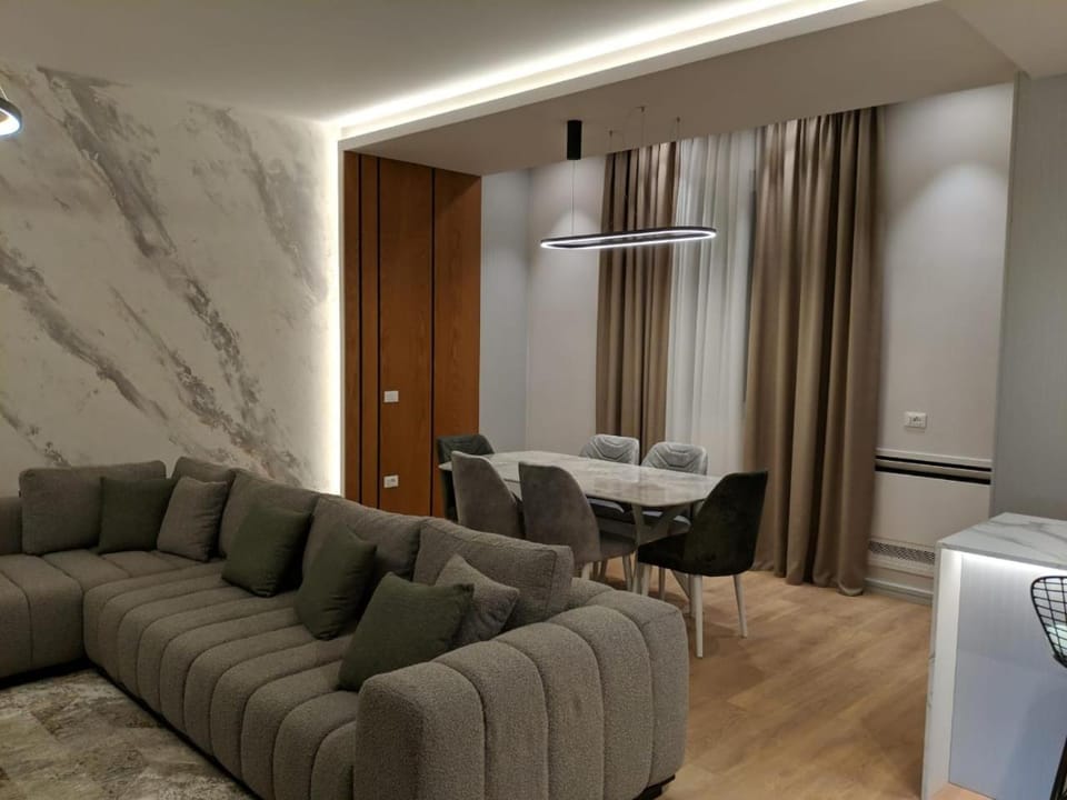 Kitchen or kitchenette, Living room, Seating area