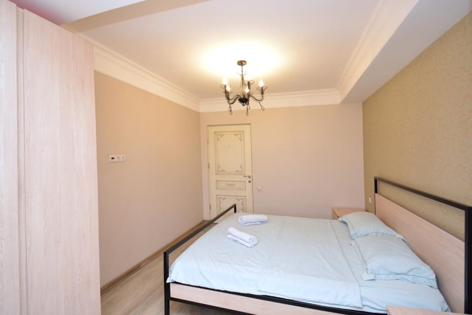 Bed, Photo of the whole room, Bedroom, towels, wardrobe