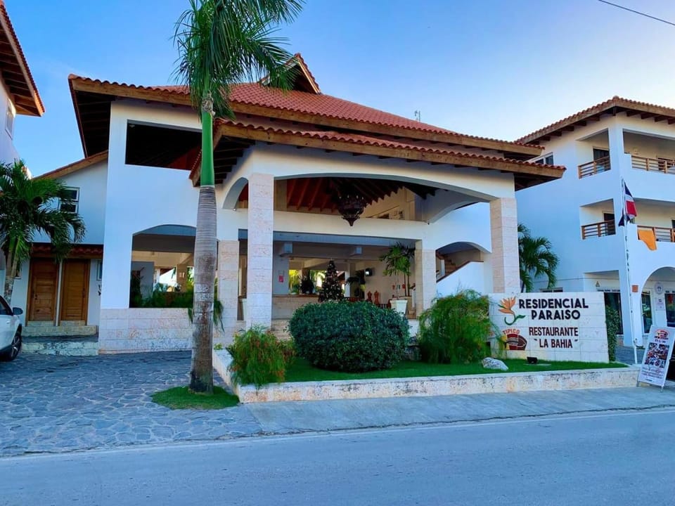 Property building, Facade/entrance