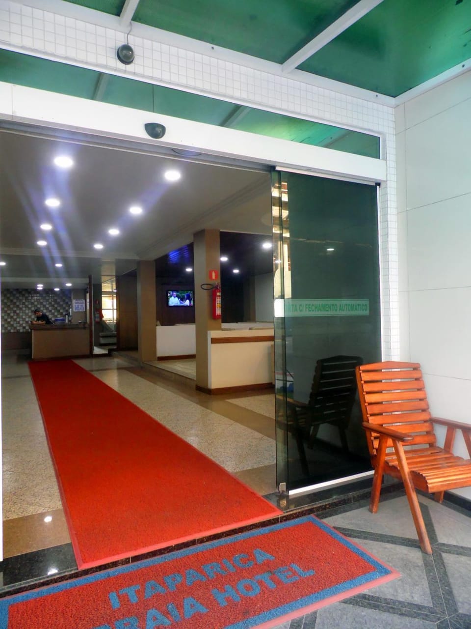 Facade/entrance