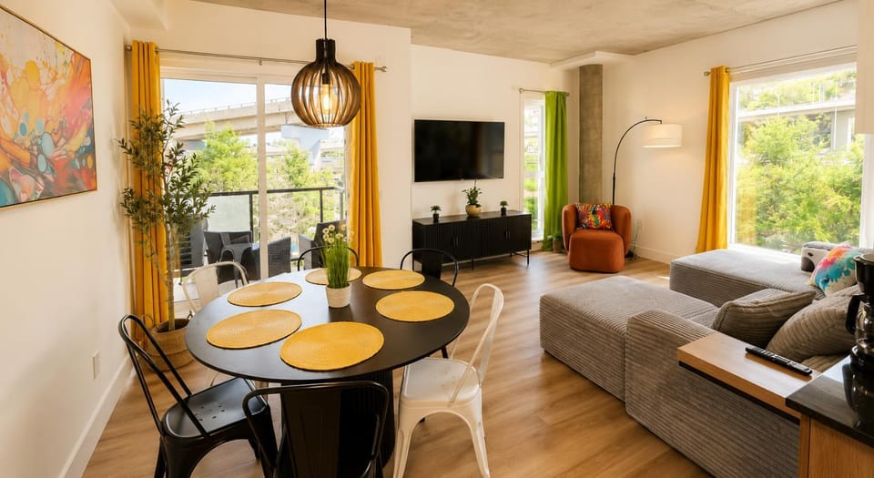 Quebec Funky 2BR Condo 10min Old Quebec AC Apartment in Quebec City