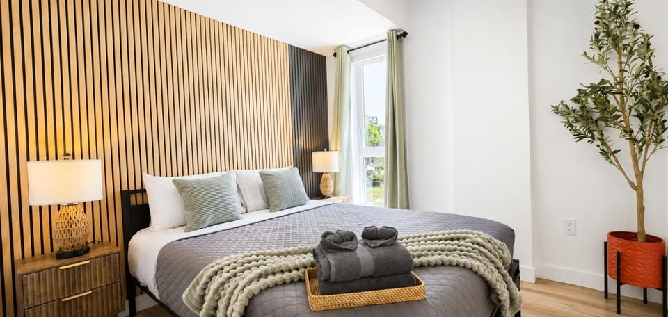 3BR Condo & 2 Bathrooms 10 min Old Quebec AC Apartment in Quebec City