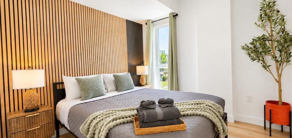 3BR Condo & 2 Bathrooms 10 min Old Quebec AC Apartment in Quebec City