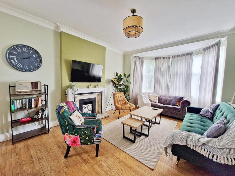 Hendon 3 Bedroom Apartment NW4 Apartment in London
