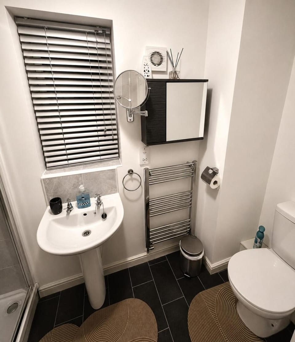 Toilet, Bathroom