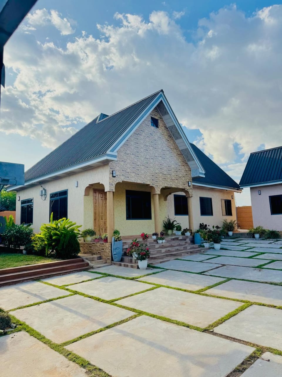 Property building, Day