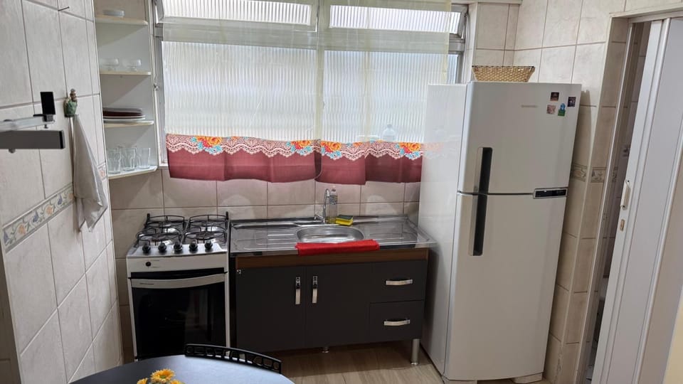 Kitchen or kitchenette, oven, stove