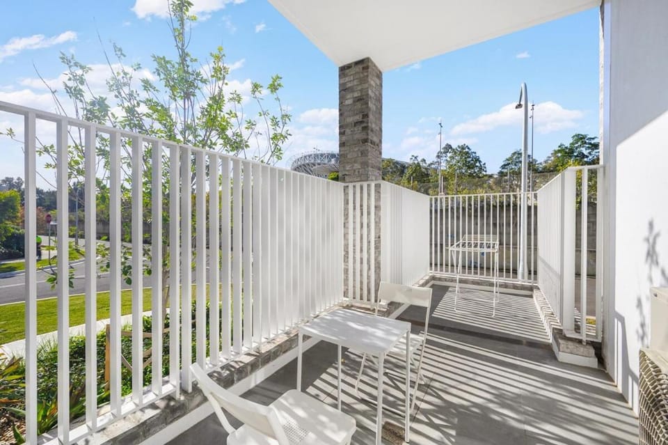LID203 l Perfect 2BR Olympic Park & Sydney Showground Apartment in Lidcombe