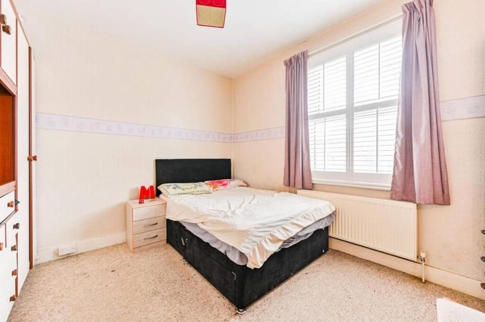 Charming Wembley Hideaway House in Wembley