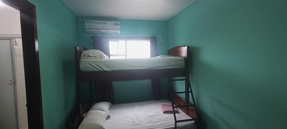 Hostel Hawaii Inn in Bocas del Toro Province