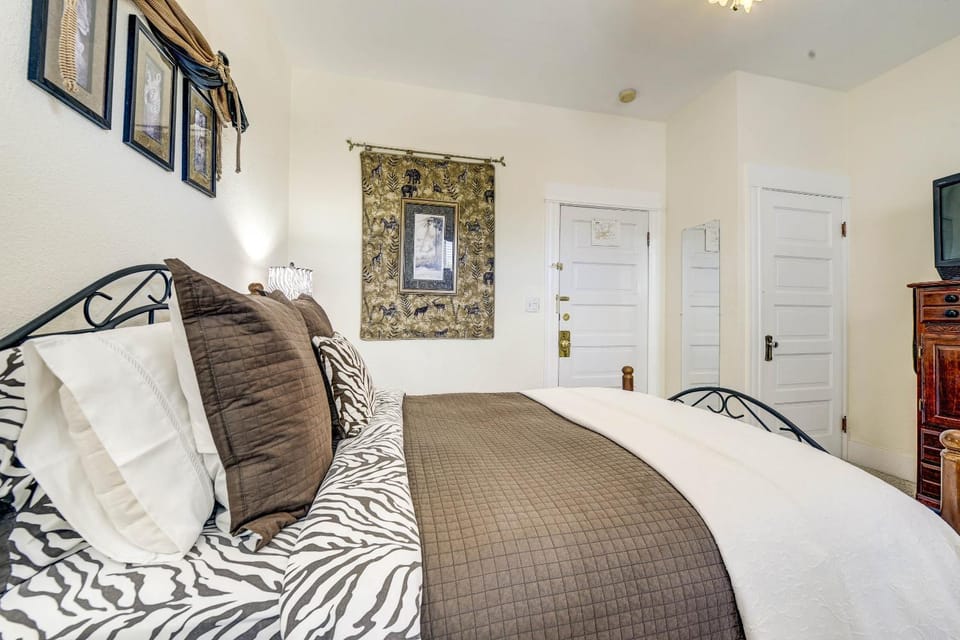 Property building, Bedroom