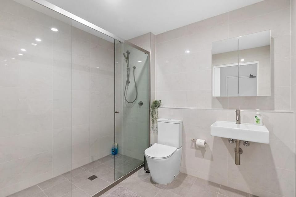 MAR1204W l Convenient Quite 1 Bedroom Stay in Marrickville Apartment in Marrickville