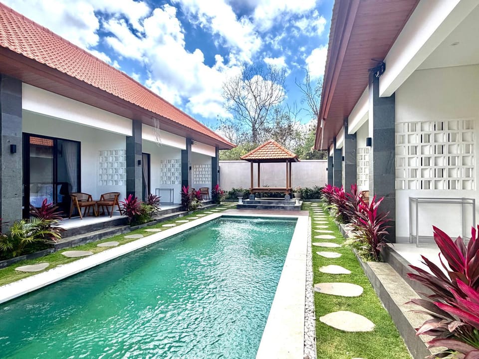 Property building, Garden, Garden view, Pool view, Swimming pool, Swimming pool