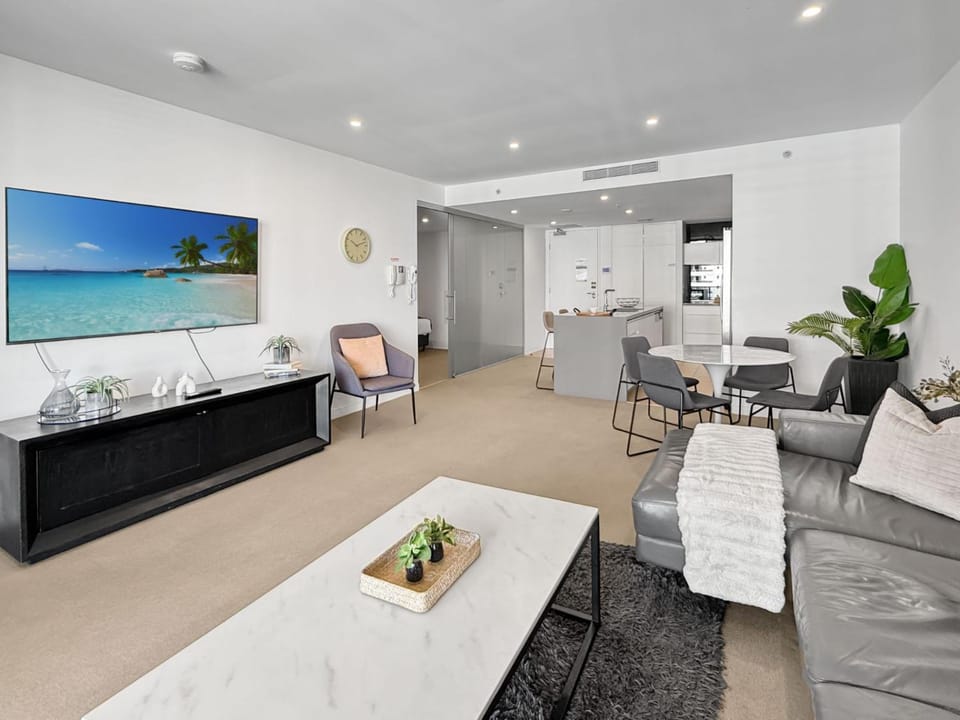 Unit 22001 Oracle Tower 2 Level 20 Apartment in Gold Coast