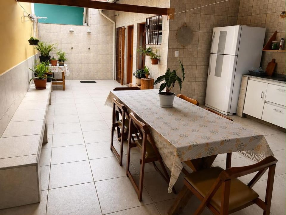 Casa a poucos metros da Praia para até 12 pessoas House in State of São Paulo