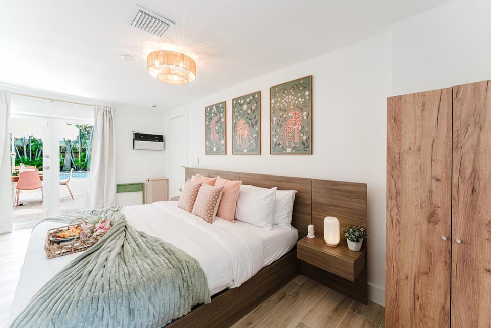 NEW! Designer Pool Oasis 5 Min to Beach Villa in Pompano Beach