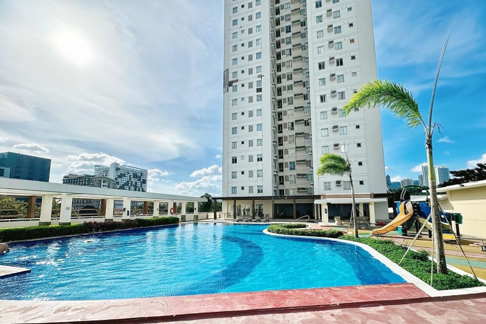 Swimming pool, Swimming pool