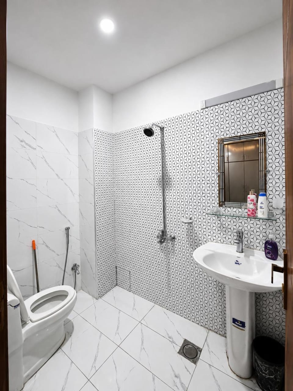 The home Apartment in Islamabad Capital Territory