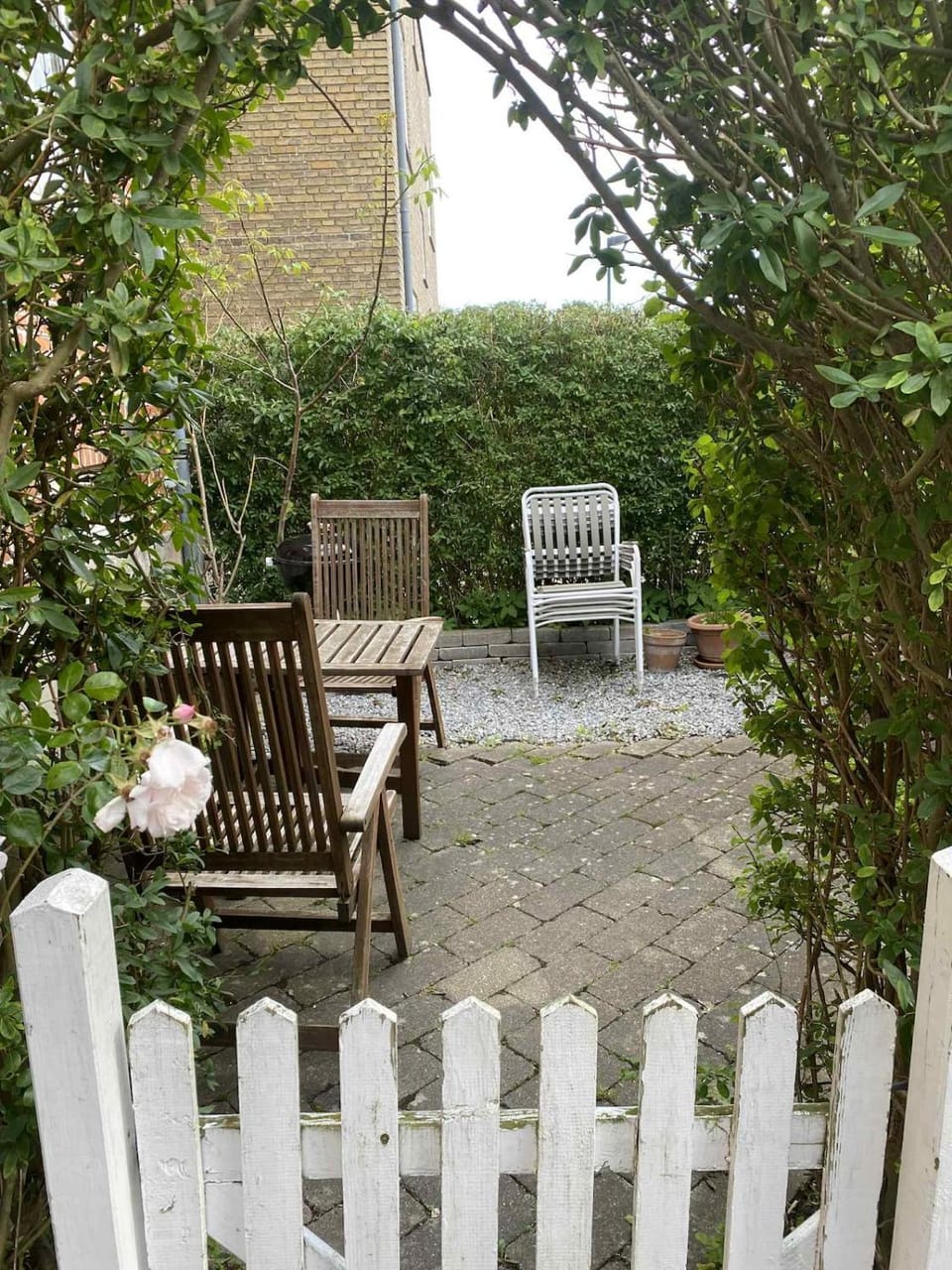 Cozy central apartment with garden & free parking Apartment in Frederiksberg