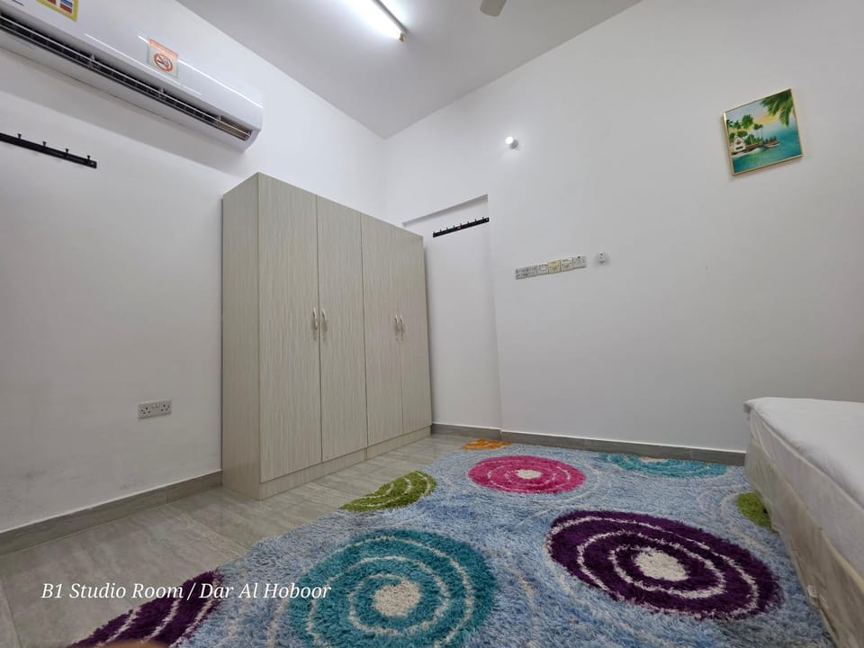 B1 Studio Room - Dar Al Hoboor - Muscat - Oman - Serviced Apartment - private Kitchen & Bathroom - Ground Floor - Free Parking & WiFi ب1 غرفة استديو - دار الحبور - مسقط - عمان - مفروش - مطبخ وحمام خاص - الدور الأرضي - مواقف مجانية - واي فاي Apartment in Muscat Governorate, Oman