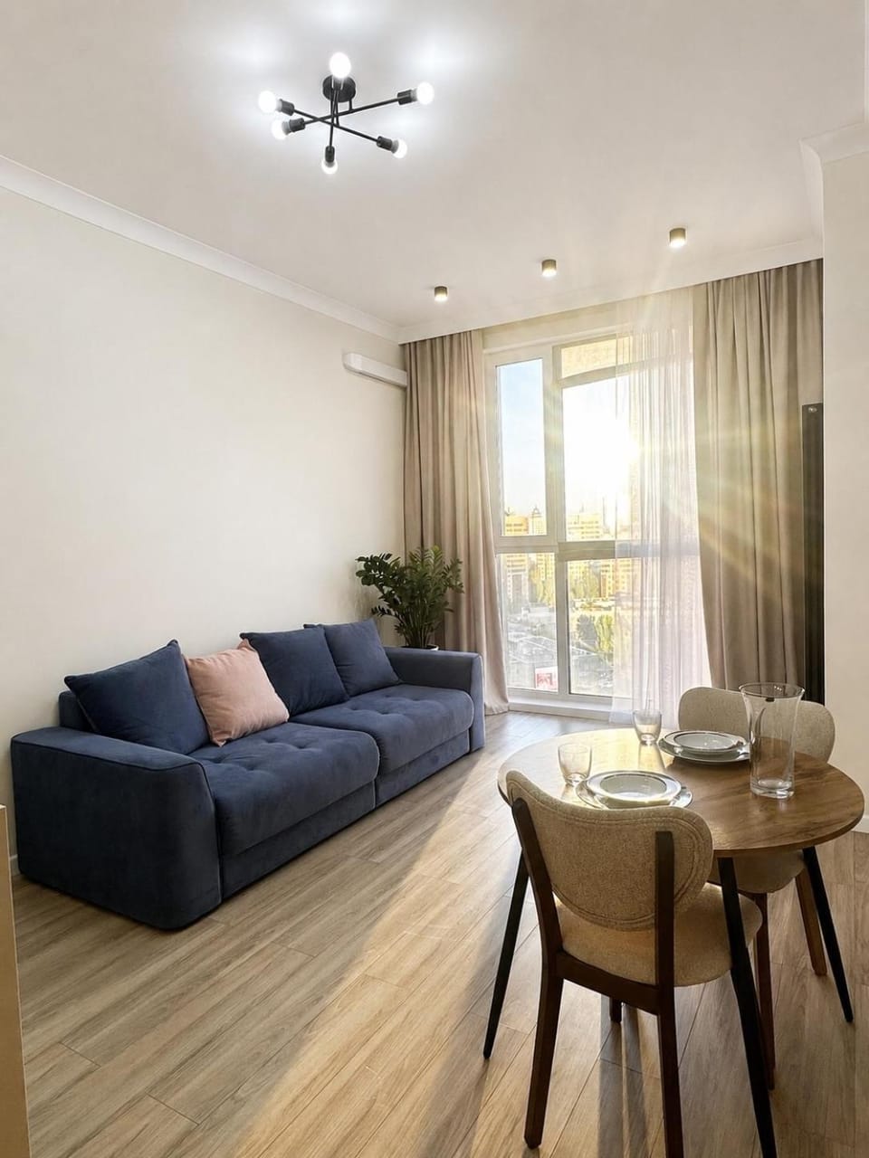 Living room, Seating area, Dining area