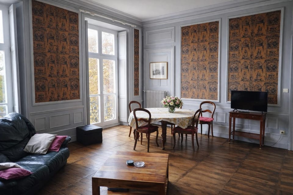 Living room, Seating area
