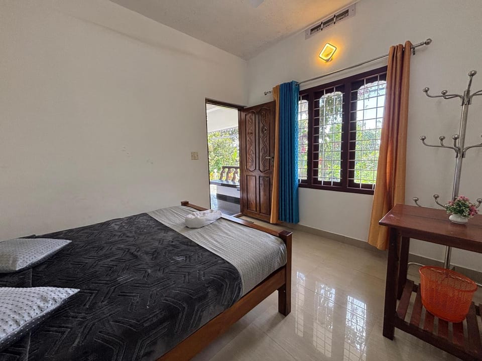 Bed, Photo of the whole room, Bedroom