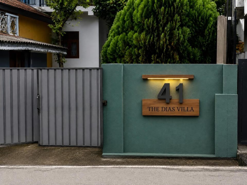 Property building, Property logo or sign, Street view